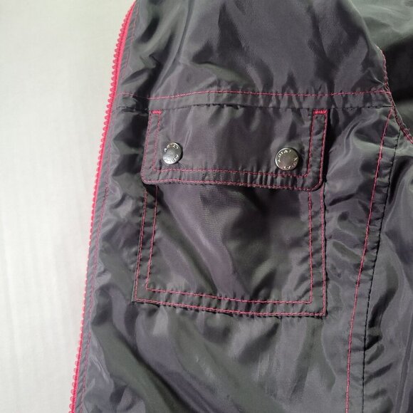 Ariat Women Quilted Red Diamond Lightweight Insulated Outdoors Vest Size M - Picture 6 of 9